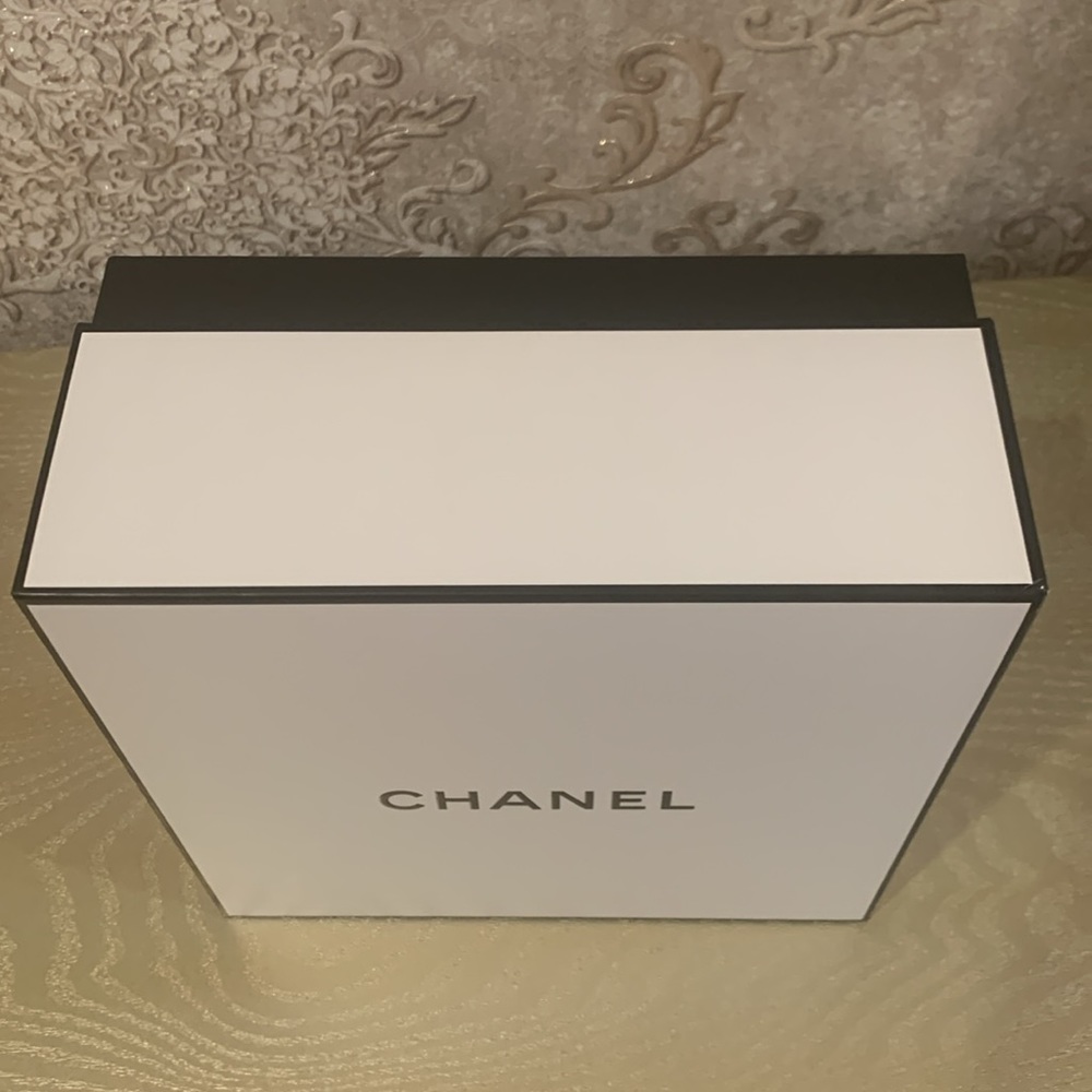 Chanel box - Picture 5 of 8